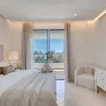 Vacation I Velazquez, Newly-built, Location In Marbella, 150m To The Beach, Heated Pool, Golden Mile, Bbq, World-class Dining Villa Marbellac