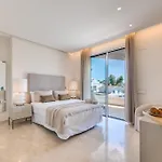 Vacation I Velazquez, Newly-built, Location In Marbella, 150m To The Beach, Heated Pool, Golden Mile, Bbq, World-class Dining * ماربيا