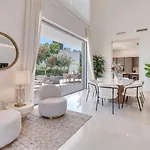 Vacation I Velazquez, Newly-built, Location In Marbella, 150m To The Beach, Heated Pool, Golden Mile, Bbq, World-class Dining فيلة *