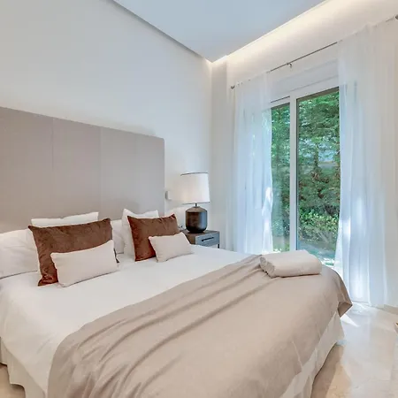 Villa Vacation I Velazquez, Newly-built, Location In Marbella, 150m To The Beach, Heated Pool, Golden Mile, Bbq, World-class Dining