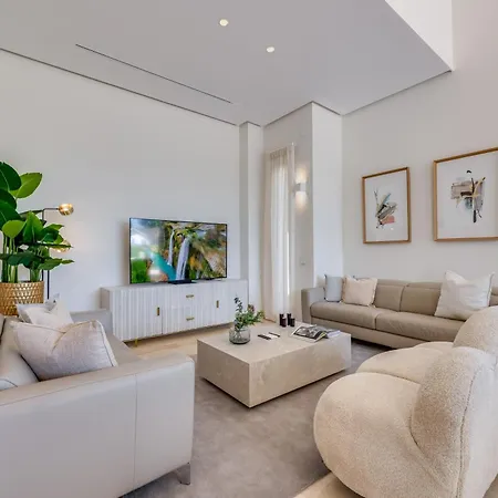 Vacation I Velazquez, 150m To The Beach, Heated Pool, Golden Mile * Marbella