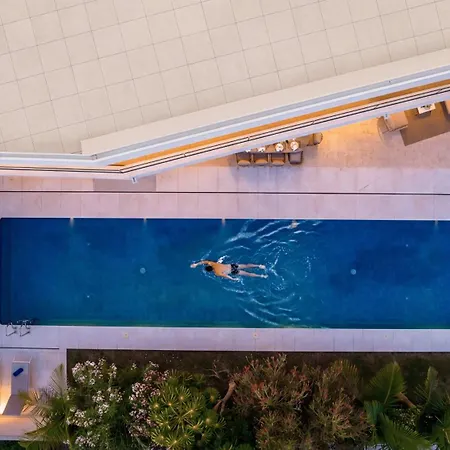 Vacation I Velazquez, 150m To The Beach, Heated Pool, Golden Mile Villa *