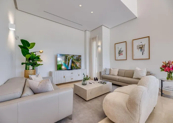 Vacation I Velazquez, 150m To The Beach, Heated Pool, Golden Mile * Marbella