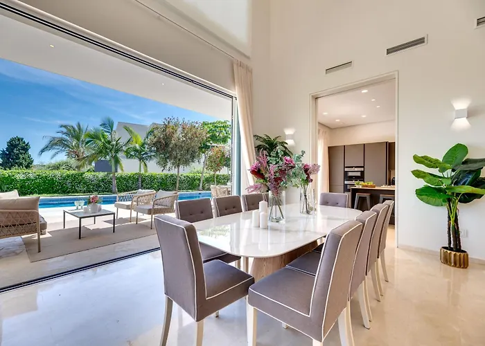 Vacation I Velazquez, 150m To The Beach, Heated Pool, Golden Mile *