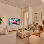 Vacation I Velazquez, Newly-built, Location In Marbella, 150m To The Beach, Heated Pool, Golden Mile, Bbq, World-class Dining Villa