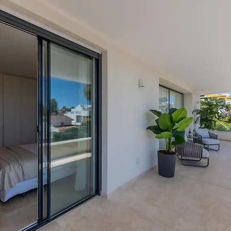 Vacation I Velazquez, Newly-built, Location In Marbella, 150m To The Beach, Heated Pool, Golden Mile, Bbq, World-class Dining
