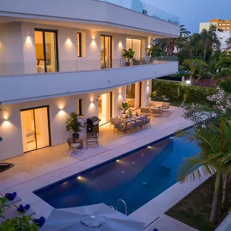 Vacation I Velazquez, Newly-built, Location In Marbella, 150m To The Beach, Heated Pool, Golden Mile, Bbq, World-class Dining
