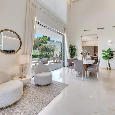 Vacation I Velazquez, 150m To The Beach, Heated Pool, Golden Mile * Marbellac