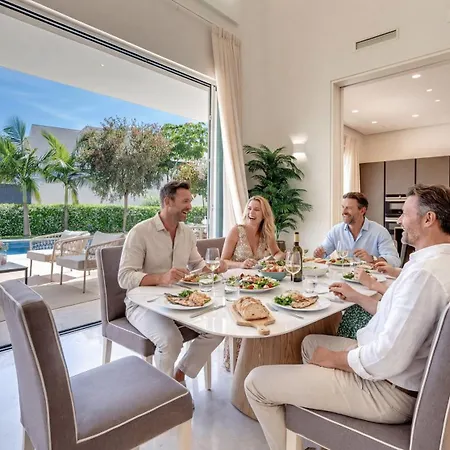 Vacation I Velazquez, 150m To The Beach, Heated Pool, Golden Mile * Marbella